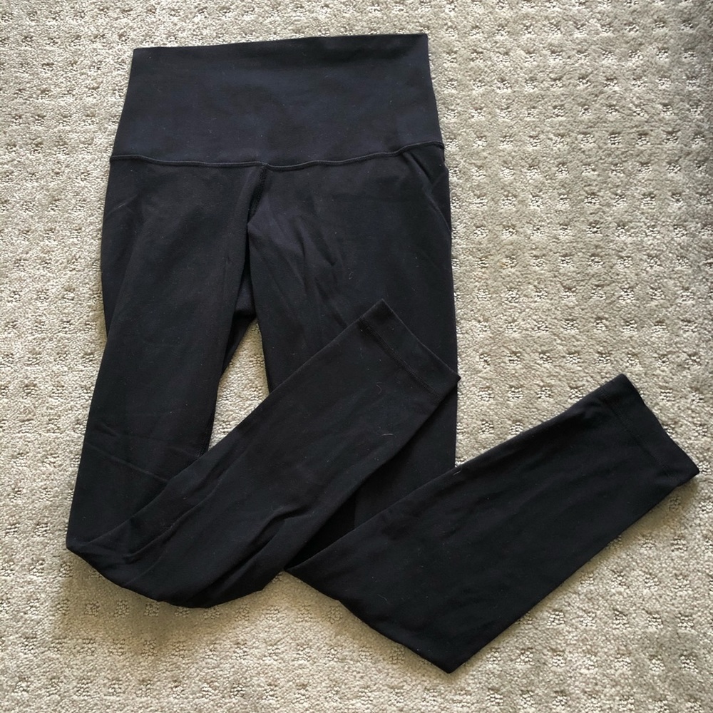 Lululemon black Wunder Under Leggings